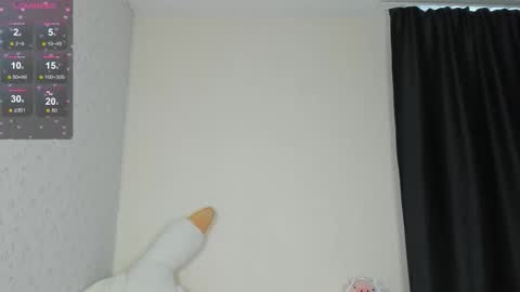 Chloe online show from October 13, 2025, 1:00 pm