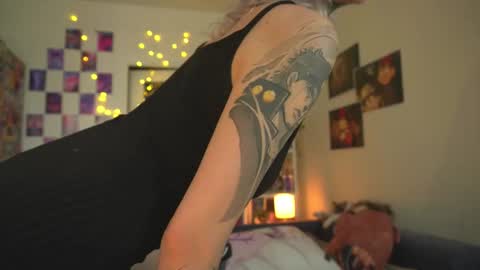 Snapshot of succubus_66 chatting on February 12, 2025, 8:38 am succubus_66 online show from February 12, 2025, 8:38 am