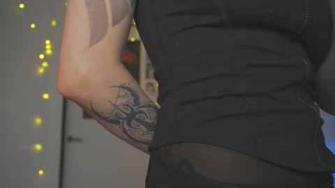 Snapshot of succubus_66 chatting on March 1, 2026, 9:44 am succubus_66 online show from March 1, 2026, 9:44 am