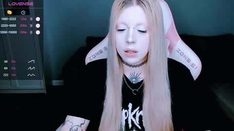 Snapshot of succubus_leslie chatting on October 26, 2025, 9:31 pm succubus_leslie online show from October 26, 2025, 9:31 pm