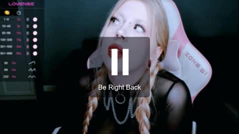 succubus_leslie online show from November 19, 2025, 10:21 pm