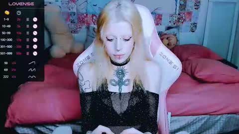 Snapshot of succubus_leslie chatting on March 18, 2026, 10:02 pm succubus_leslie online show from March 18, 2026, 10:02 pm