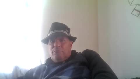 Snapshot of suckitu812 chatting on February 27, 2025, 3:59 pm SUCKITU812 online show from February 27, 2025, 3:59 pm