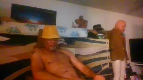 Snapshot of suckitu812 chatting on September 29, 2025, 10:31 am SUCKITU812 online show from September 29, 2025, 10:31 am