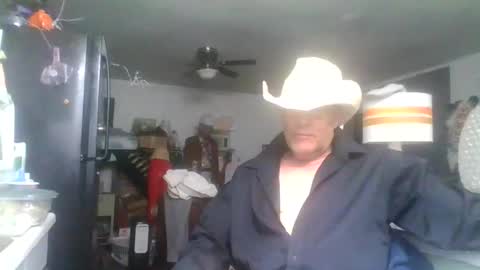 Snapshot of suckitu812 chatting on February 2, 2026, 8:24 am SUCKITU812 online show from February 2, 2026, 8:24 am