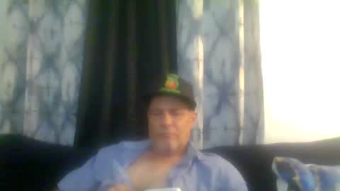 Snapshot of suckitu812 chatting on February 11, 2026, 2:49 am SUCKITU812 online show from February 11, 2026, 2:49 am