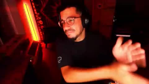 Snapshot of suckmyshroom22 chatting on October 29, 2025, 9:44 am Mario online show from October 29, 2025, 9:44 am