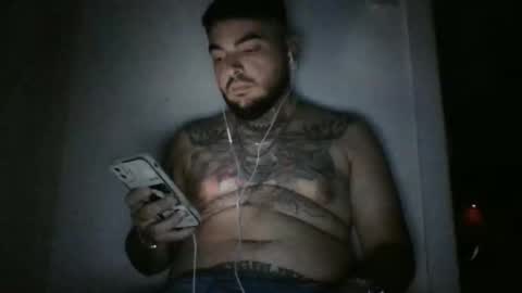 Snapshot of suckpussy69 chatting on October 13, 2025, 5:40 am suckpussy69 online show from October 13, 2025, 5:40 am