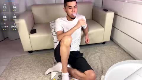 Emmy online show from December 11, 2024, 12:44 pm