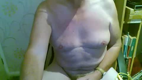 Snapshot of suffolkboy4 chatting on November 7, 2025, 9:48 pm suffolkboy4 online show from November 7, 2025, 9:48 pm