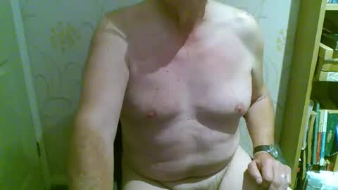Snapshot of suffolkboy4 chatting on May 10, 2026, 9:20 pm suffolkboy4 online show from May 10, 2026, 9:20 pm