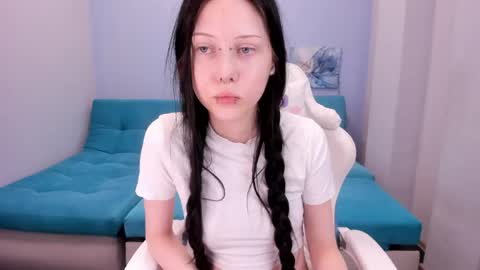Ariana online show from May 10, 2026, 3:33 am