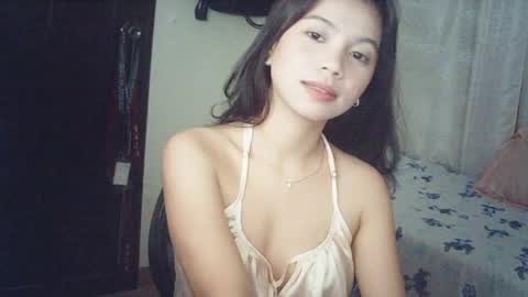 Rosiee online show from May 27, 2026, 7:00 pm