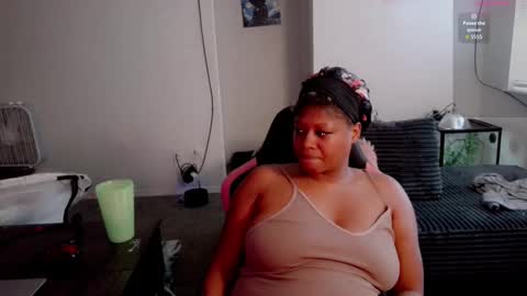 Snapshot of sugarbearlove87 chatting on November 2, 2025, 6:10 pm lexi love online show from November 2, 2025, 6:10 pm