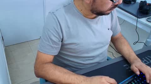 Johnny online show from January 13, 2026, 6:35 pm