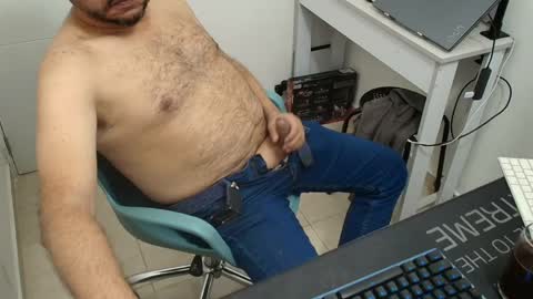 Snapshot of sugarhairybear chatting on April 6, 2026, 9:49 pm Johnny online show from April 6, 2026, 9:49 pm