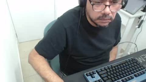 Snapshot of sugarhairybear chatting on April 13, 2026, 7:08 pm Johnny online show from April 13, 2026, 7:08 pm