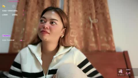 Snapshot of sugarlips_xox chatting on April 6, 2026, 12:28 pm Sugar online show from April 6, 2026, 12:28 pm