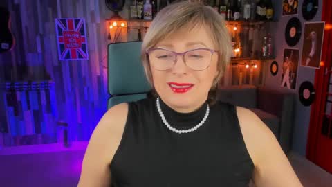 Vivien online show from January 19, 2025, 7:37 pm