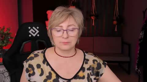 Vivien online show from March 12, 2025, 9:02 am