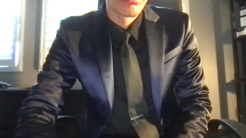 Snapshot of suitfetishez chatting on March 23, 2026, 5:17 pm suitfetishez online show from March 23, 2026, 5:17 pm