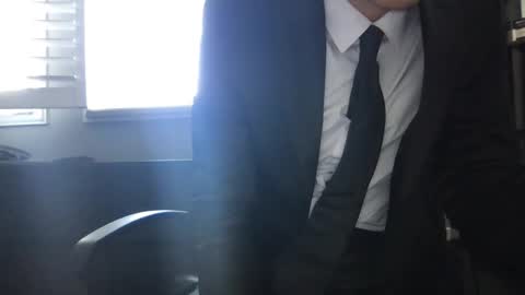 Snapshot of suitfetishez chatting on April 8, 2026, 8:31 pm suitfetishez online show from April 8, 2026, 8:31 pm