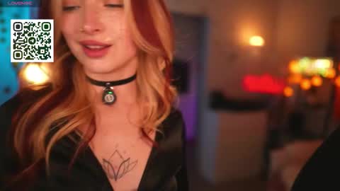 Snapshot of suk_ki chatting on October 25, 2025, 6:32 am Lika ginger  Jessy blond   online show from October 25, 2025, 6:32 am
