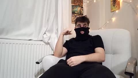 Niko online show from December 19, 2025, 7:32 pm