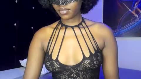 maskedtemptress online show from November 1, 2025, 12:01 am