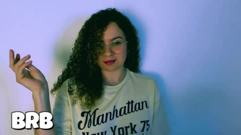 Snapshot of sultrysecrets_ chatting on October 7, 2025, 7:11 pm Ann online show from October 7, 2025, 7:11 pm