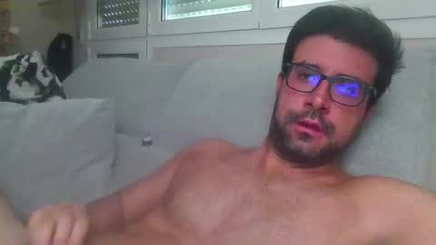 summer_heat online show from September 13, 2025, 10:59 am