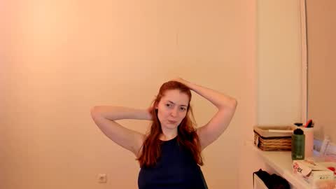 Summer Preston online show from December 16, 2025, 11:48 am