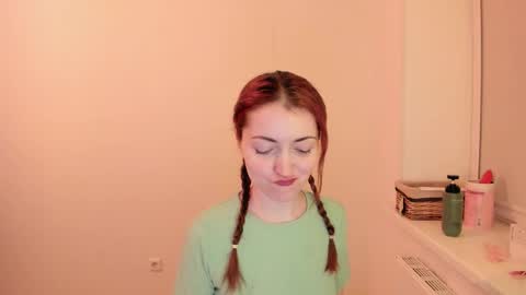 Summer Preston online show from February 17, 2026, 9:32 pm