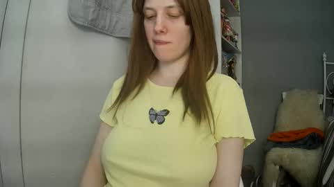 summerbluesky online show from April 12, 2026, 3:39 pm
