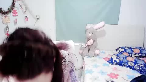 Snapshot of sun_yummy chatting on February 19, 2025, 8:12 am Lucis online show from February 19, 2025, 8:12 am