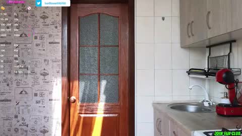 Tina. Im topless model  online show from February 12, 2025, 8:59 am