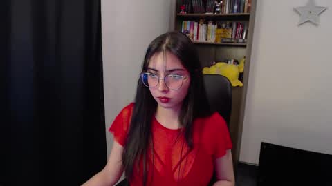  violetta  online show from October 8, 2025, 2:25 pm