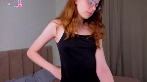 Snapshot of sunnfay chatting on September 8, 2025, 3:22 pm Becky online show from September 8, 2025, 3:22 pm