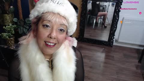 Snapshot of sunni_hottie chatting on December 8, 2024, 4:25 am Sunni Knight online show from December 8, 2024, 4:25 am