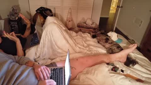 sunnicalicouple online show from May 30, 2026, 8:33 am