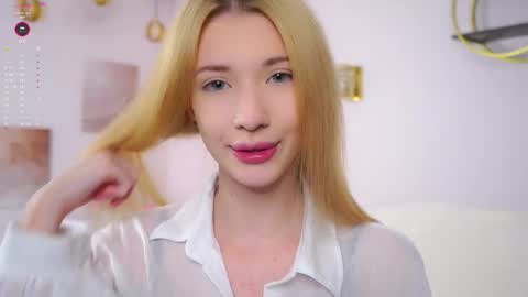 Lily online show from February 10, 2026, 2:43 pm