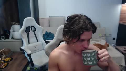 Alice and Sergey online show from February 21, 2026, 6:36 am