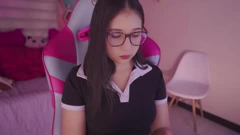 SUNNY online show from December 18, 2025, 1:55 am