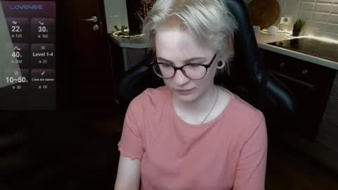 Snapshot of sunny_mood chatting on June 12, 2026, 8:13 am sunny mood online show from June 12, 2026, 8:13 am