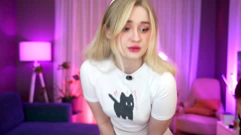 Snapshot of sunnyfia chatting on February 8, 2025, 2:47 am Fia  -  TG -  Mia -  Alice -  online show from February 8, 2025, 2:47 am