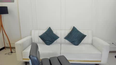 Sunny Rivers online show from October 9, 2025, 4:38 pm