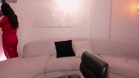 Sunny Rivers online show from March 8, 2026, 4:44 pm