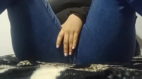 Annie online show from April 17, 2026, 6:33 pm