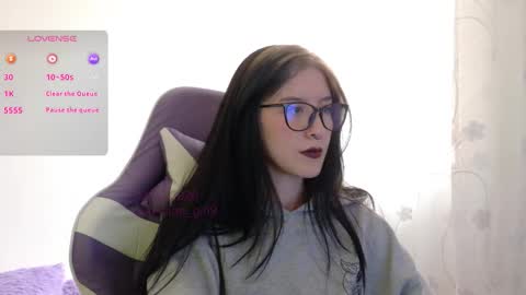 sunshine_girl9 online show from March 3, 2026, 8:26 pm