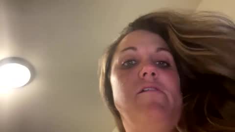 WATCHMEMAKEYOUCUM online show from May 4, 2026, 12:23 pm